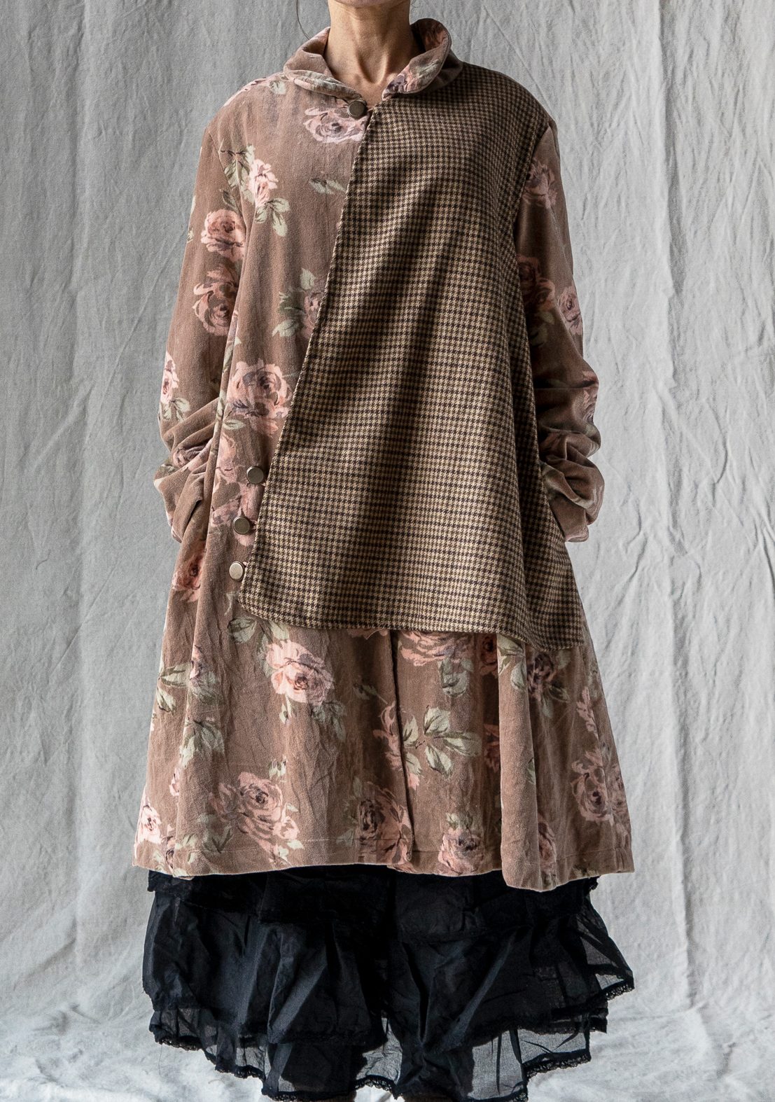 Manteau Lava -velours ras – fleurs rose